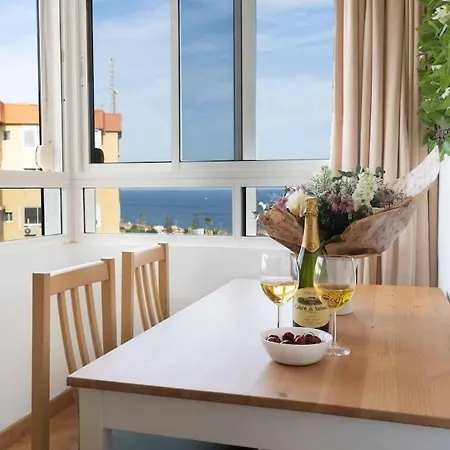 Comfortable In La Cala Apartment